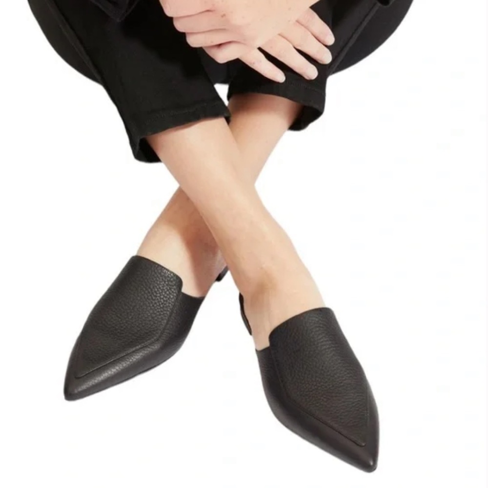 Everlane The Boss Mule in Pebbled Black Leather - Size 8.5 - EUC